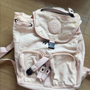 Kipling backpack
Light pink
Some stains from hardware